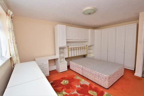 16 Dulwich Road, Holland-on-sea, Clacton-on-sea, CO15 5NA