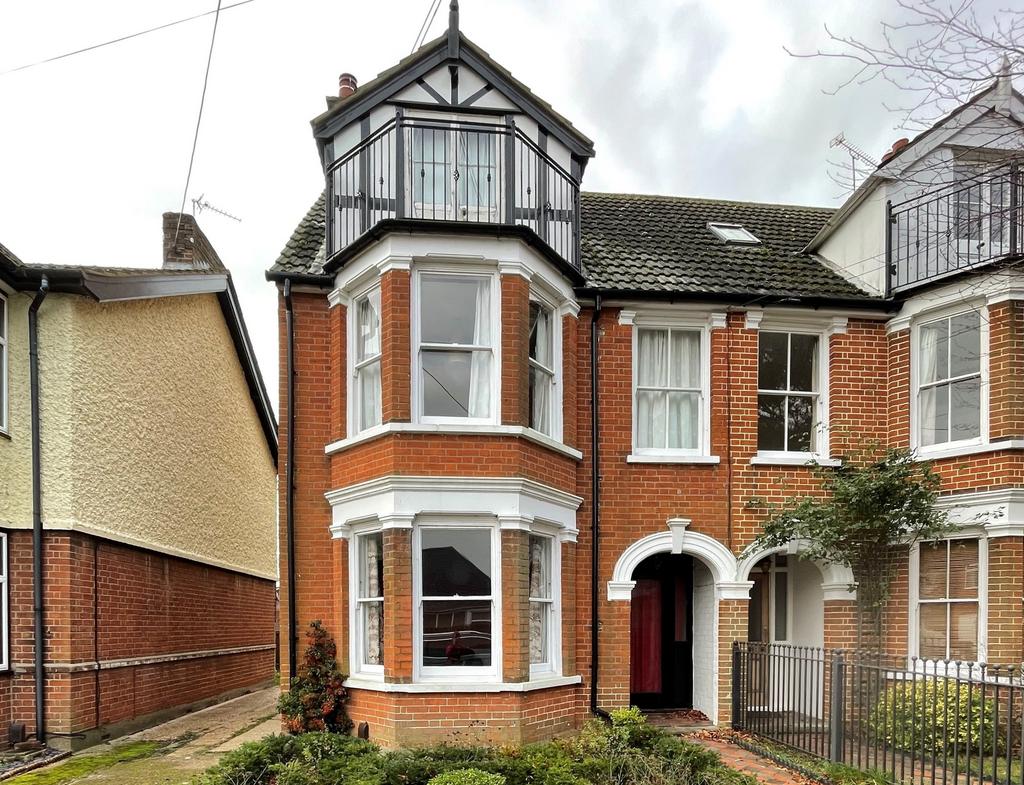 The Avenue, Trimley St. Mary... 5 bed semidetached house for sale £