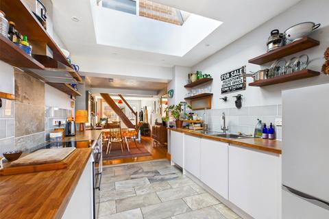 3 bedroom terraced house for sale, Gainsborough Road, Felixstowe, Suffolk, IP11