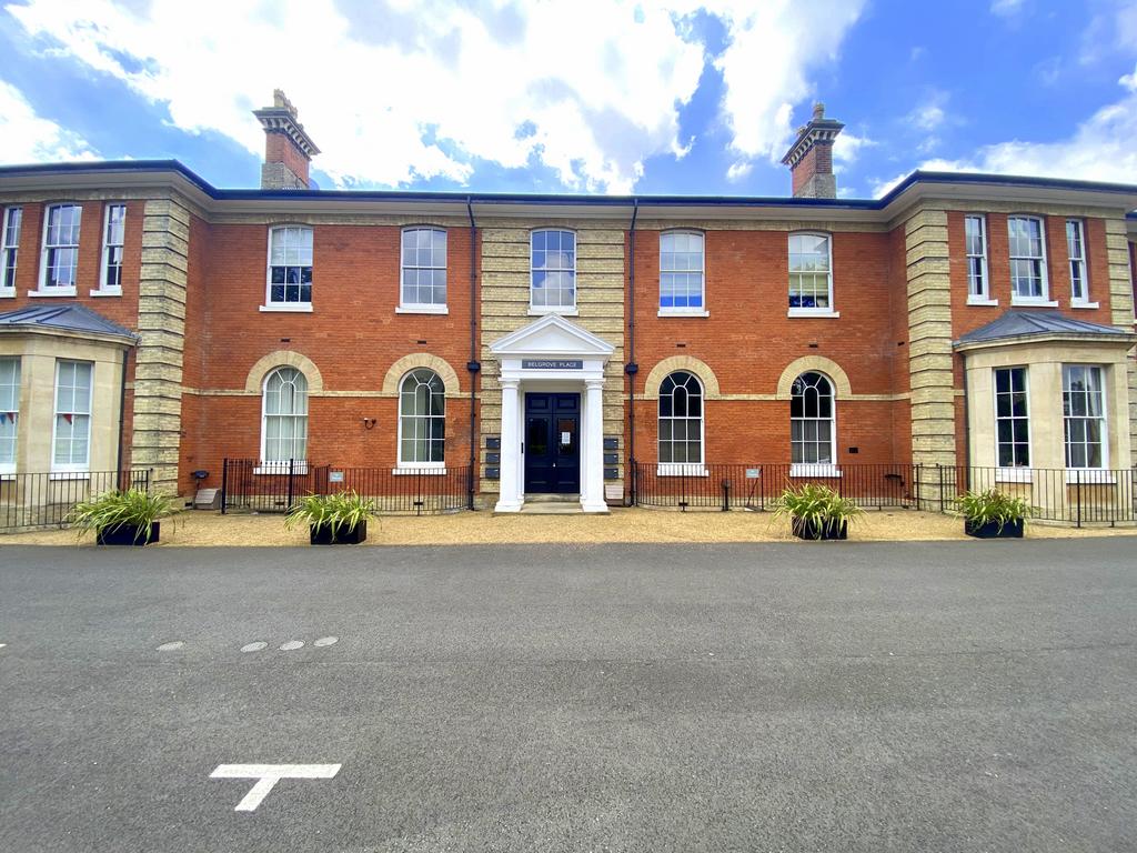 Ribbans Park Road, Ipswich, IP3 2 bed apartment for sale £260,000