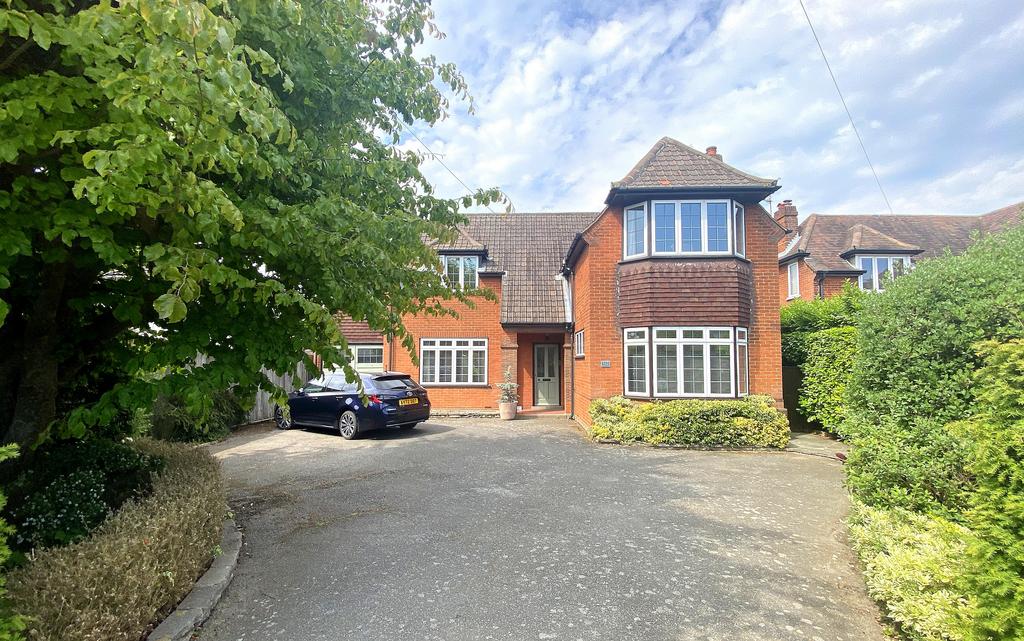 Valley Road, Ipswich, IP1 3 bed detached house for sale £575,000