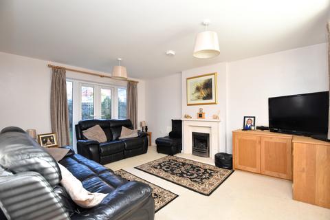 4 Ellisons Crescent, Ipswich, IP4 2GG