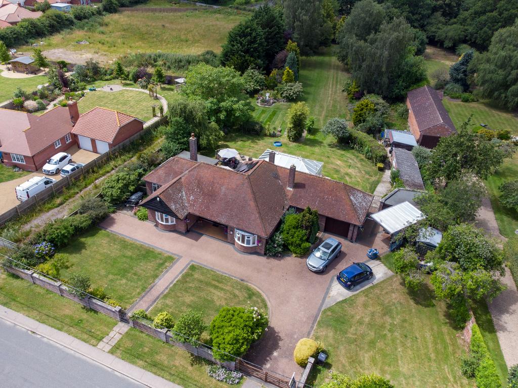 Windmill Road, Bradfield, Manningtree, CO11 3 bed bungalow for sale £850,000