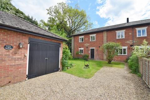 4 bedroom end of terrace house for sale, Maltings Close, Bures, CO8