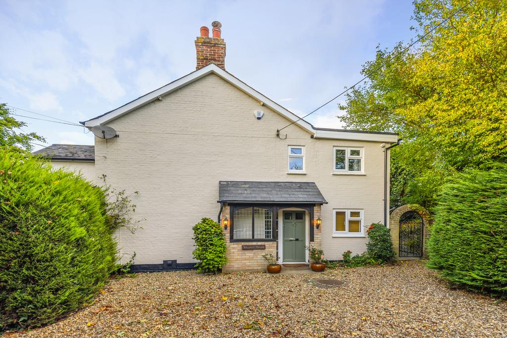 Sudbury Road, Bures, CO8 5 bed detached house for sale £700,000
