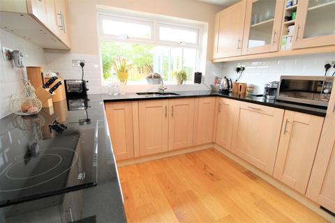 24 Heathfields, Eight Ash Green, Colchester, CO6 3QP