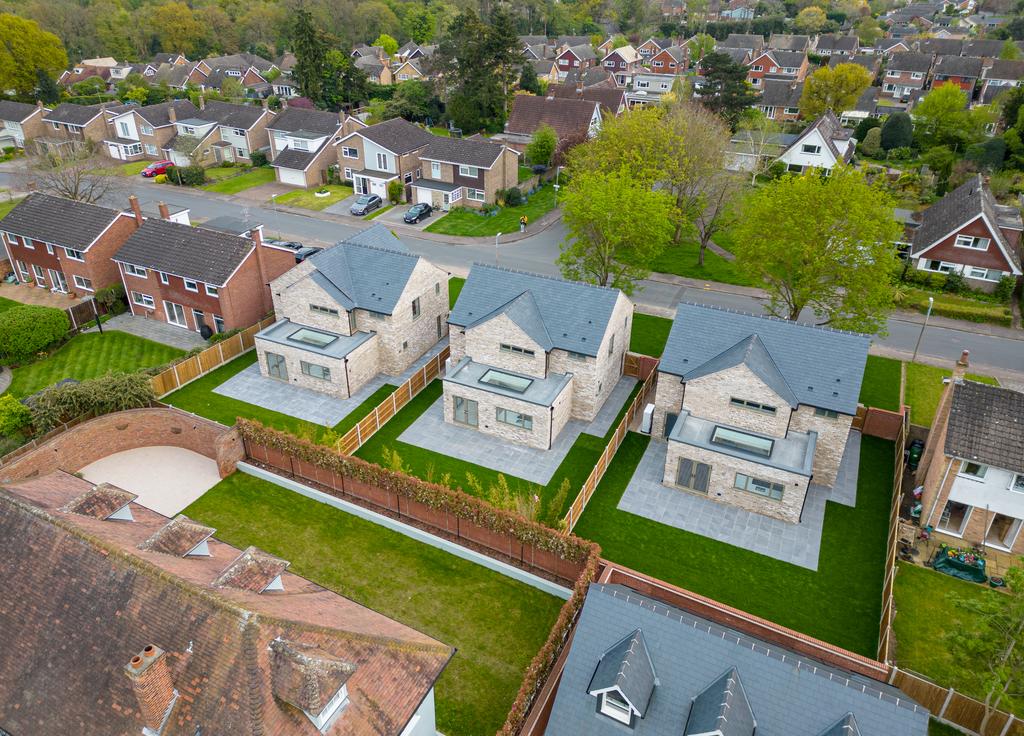 Marlowe Way, Lexden, Colchester, Essex, CO3 4 bed detached house for