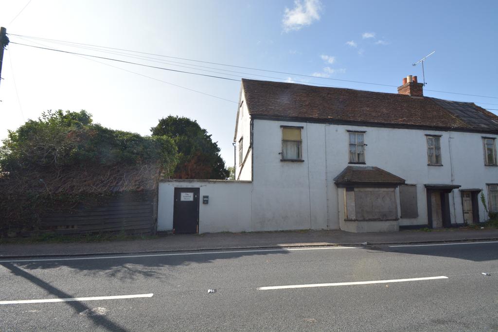 Maldon Road, Langford, CM9 3 bed semidetached house £185,000