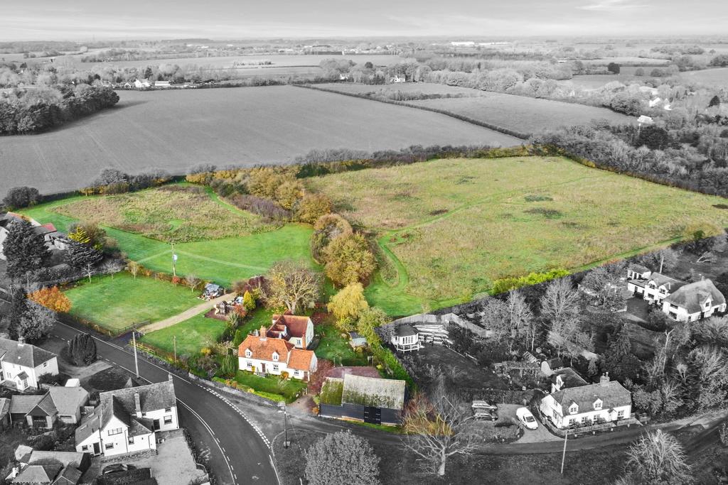 Blackmore End, Braintree, Essex, CM7 4 bed detached house for sale £