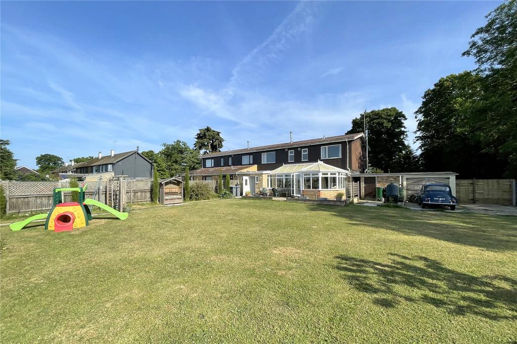 Suffolk Drive, Rendlesham, Woodbridge, IP12 4 bed semidetached house