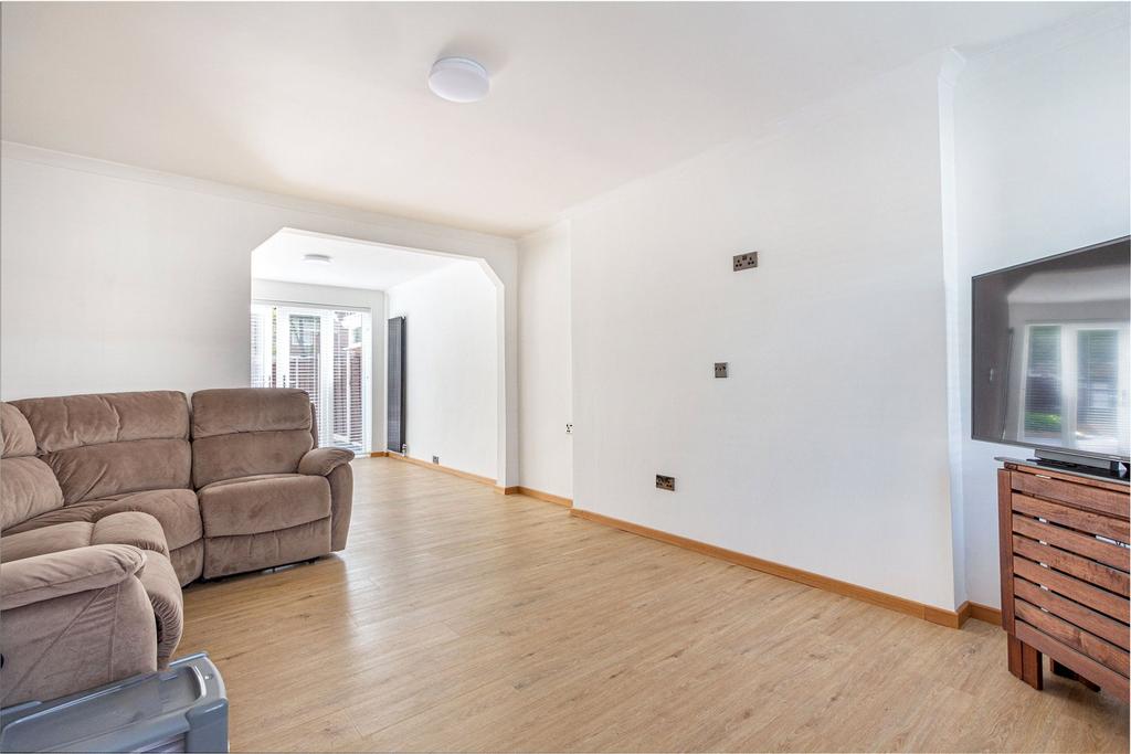 Edgmond Close, Winyates West, Redditch, Worcestershire, B98 3 bed semi