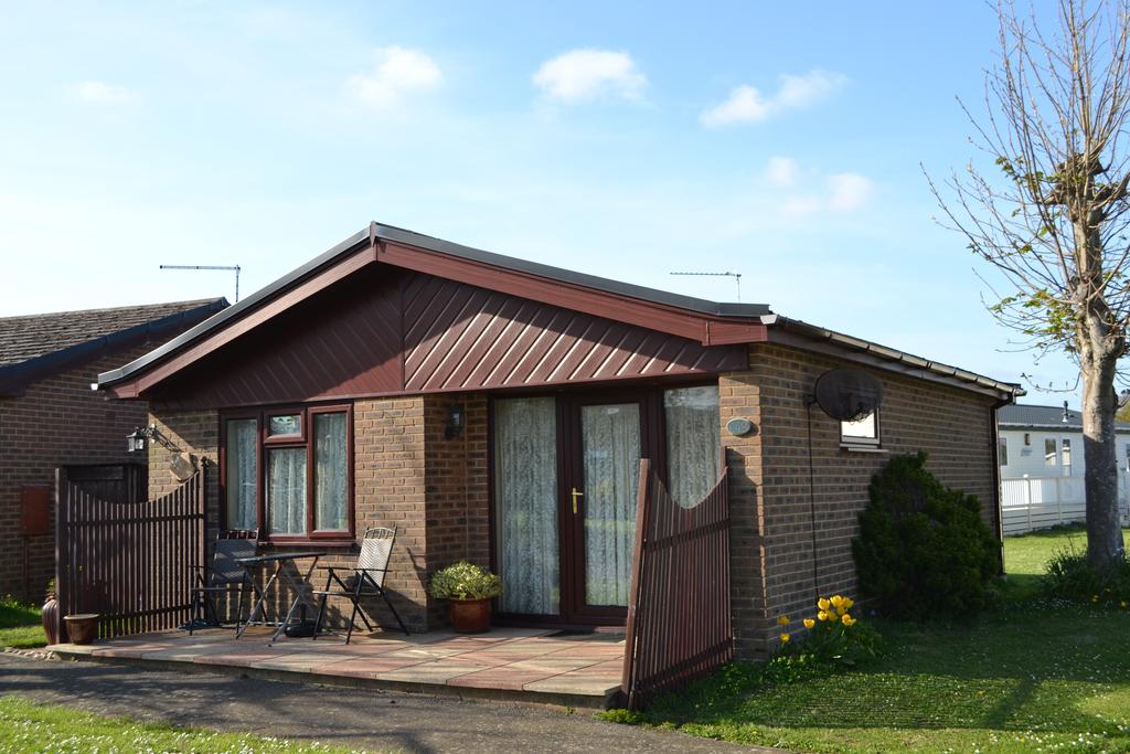St. MargaretsAtCliffe CT15 2 bed park home for sale £85,000