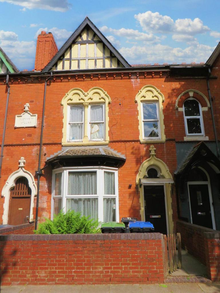 Thornhill Road, Handsworth B21 1 bed flat £700 pcm (£162 pw)