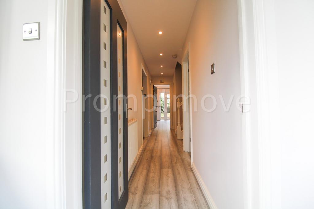 Crabtree Lane Harpenden AL5 5TA 4 bed semidetached house to rent £