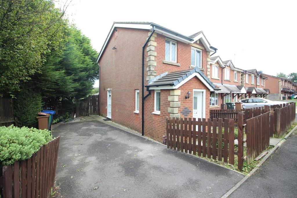 Maureen Street, Syke, Rochdale 3 bed detached house £185,000
