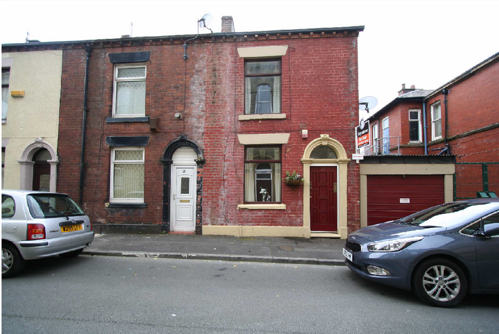 Chapel Street, Shaw, Oldham 2 bed terraced house for sale £145,000