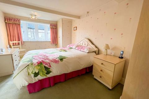 2 Exchange, Honley, Holmfirth, HD9 6AY