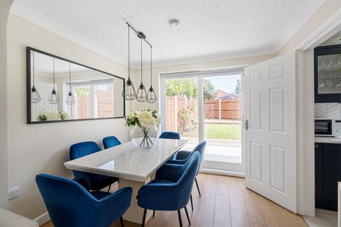 2 Peach Croft, Northfleet, Gravesend, DA11 8ST