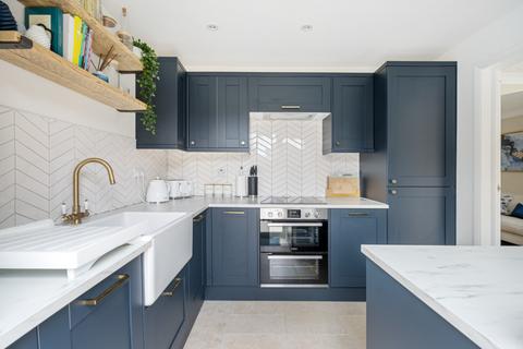 2 Peach Croft, Northfleet, Gravesend, DA11 8ST