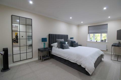 2 bedroom apartment for sale - Claregate, Potters Bar