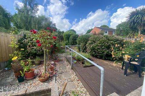 18 Blackbrook Drive, Ruabon, Wrexham, LL14 6BP