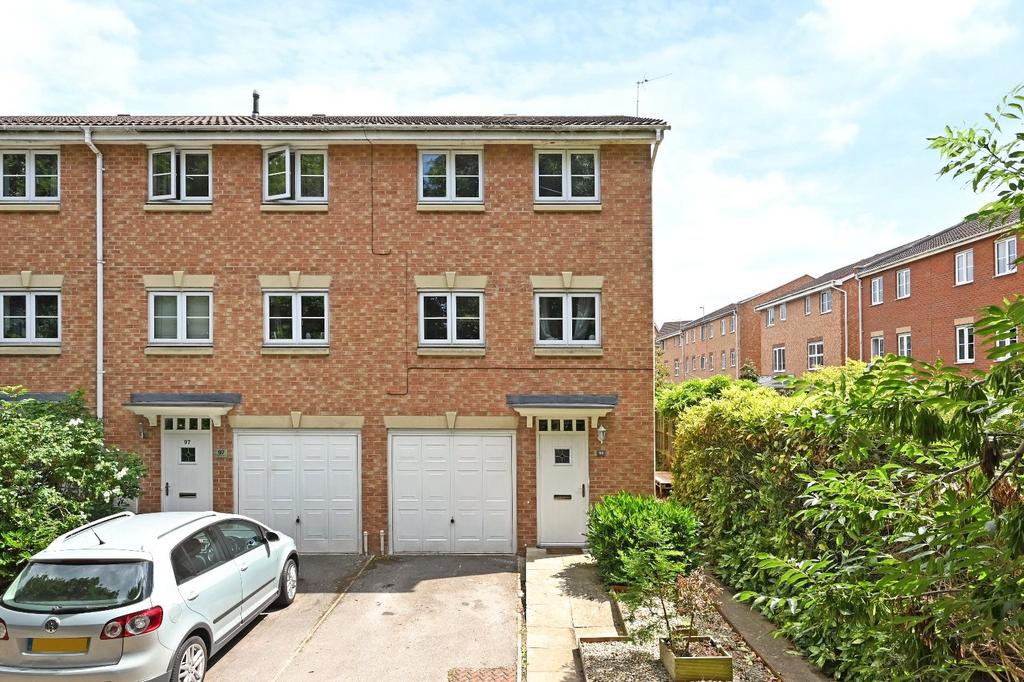 Princess Drive, Sovereign Park, York... 3 bed house to rent £1,400