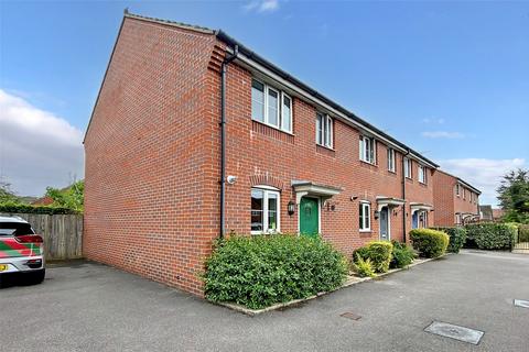 2 bedroom end of terrace house for sale, Station Road, Angmering, Littlehampton, West Sussex