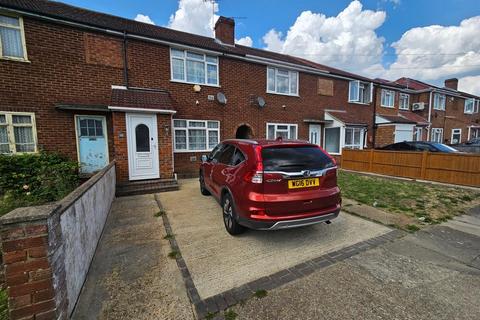 35 Cassiobury Avenue, Feltham, TW14 9JE