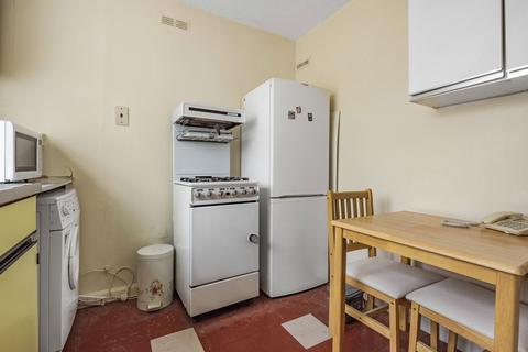 76 Castlecombe Road, London, SE9 4AP