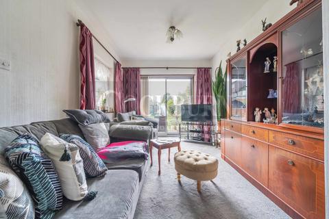 89 Sparrows Lane, London, SE9 2BU