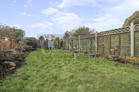 89 Sparrows Lane, London, SE9 2BU