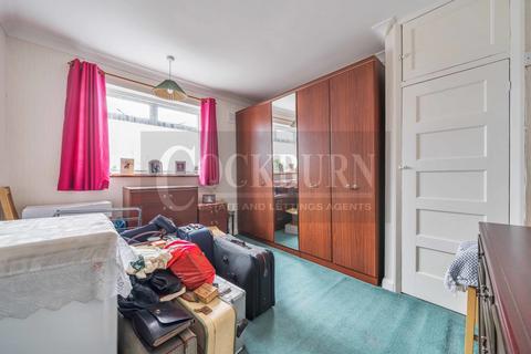 89 Sparrows Lane, London, SE9 2BU