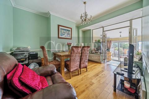 27 Clayhill Crescent, London, SE9 4JA