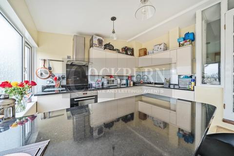 27 Clayhill Crescent, London, SE9 4JA