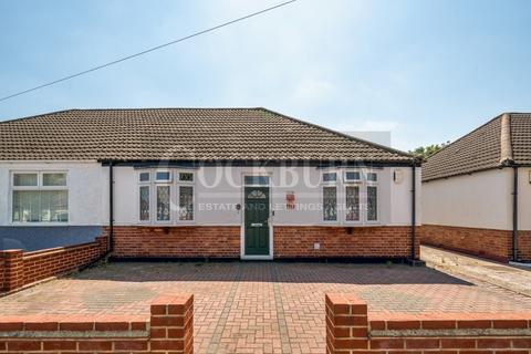 2 bedroom semi-detached bungalow to rent, Blanmerle Road, London, SE9 2DY