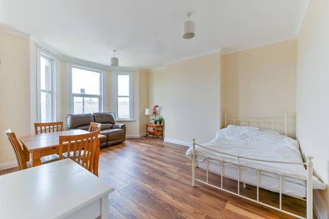 Flat 3, 51 Epsom Road, Croydon, CR0 4NB