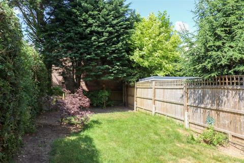 Derryveagh Bridge Road, Alresford, SO24 9ET
