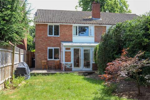 Derryveagh Bridge Road, Alresford, SO24 9ET