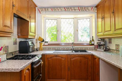 Derryveagh Bridge Road, Alresford, SO24 9ET