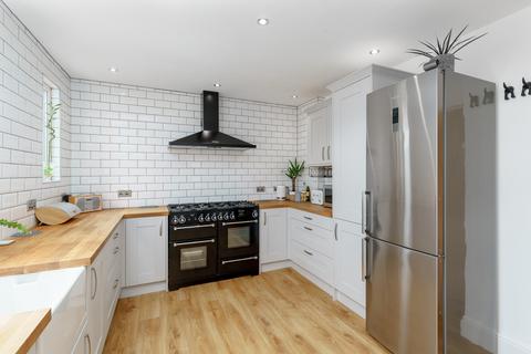 7a Hailes Grove, Edinburgh, EH13 0NE