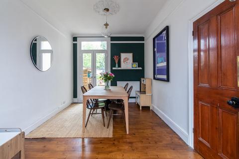 114 Old Road West, Gravesend, DA11 0LR