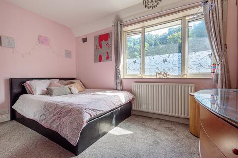 2 bedroom terraced house for sale, Charminster Road, London, SE9
