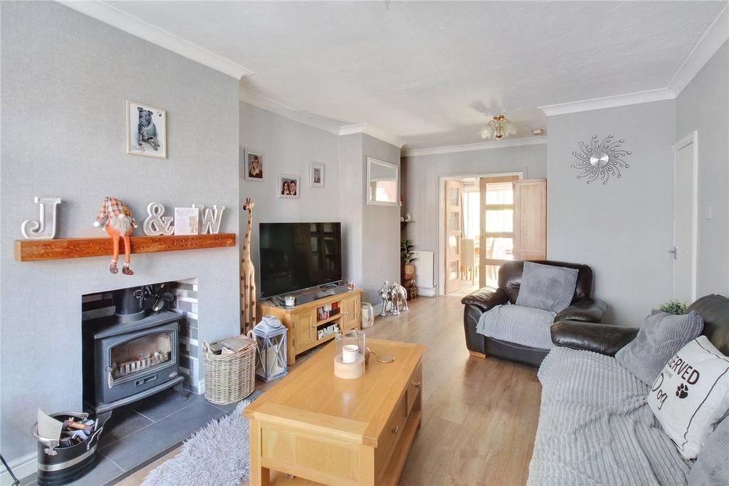 Woodland Road, Hellesdon, Norwich, Norfolk, NR6 3 bed semidetached