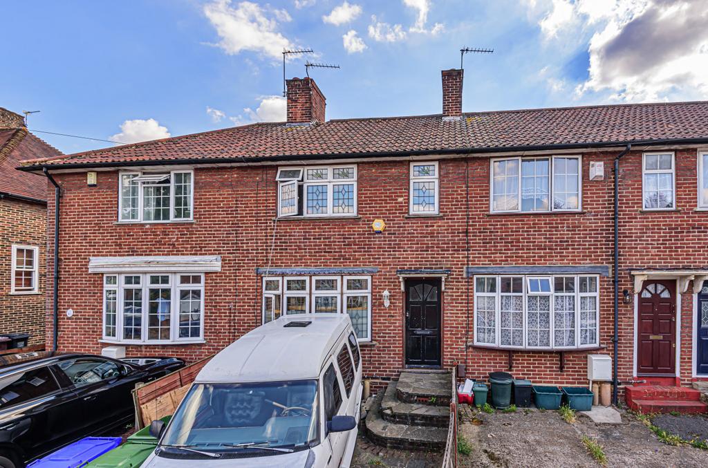 Charminster Road, London, SE9 2 bed terraced house for sale £390,000