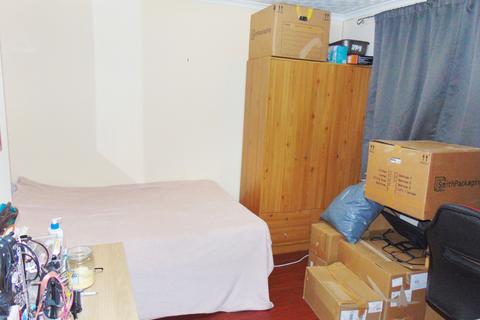 18 Gerald Road, London, E16 4HX