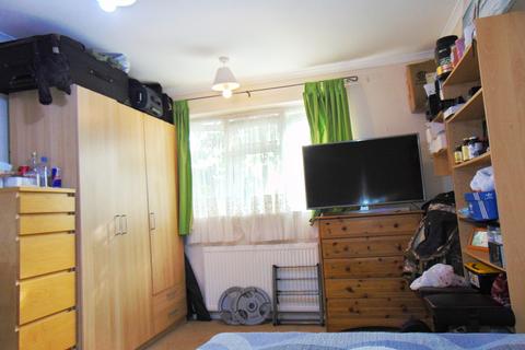 18 Gerald Road, London, E16 4HX