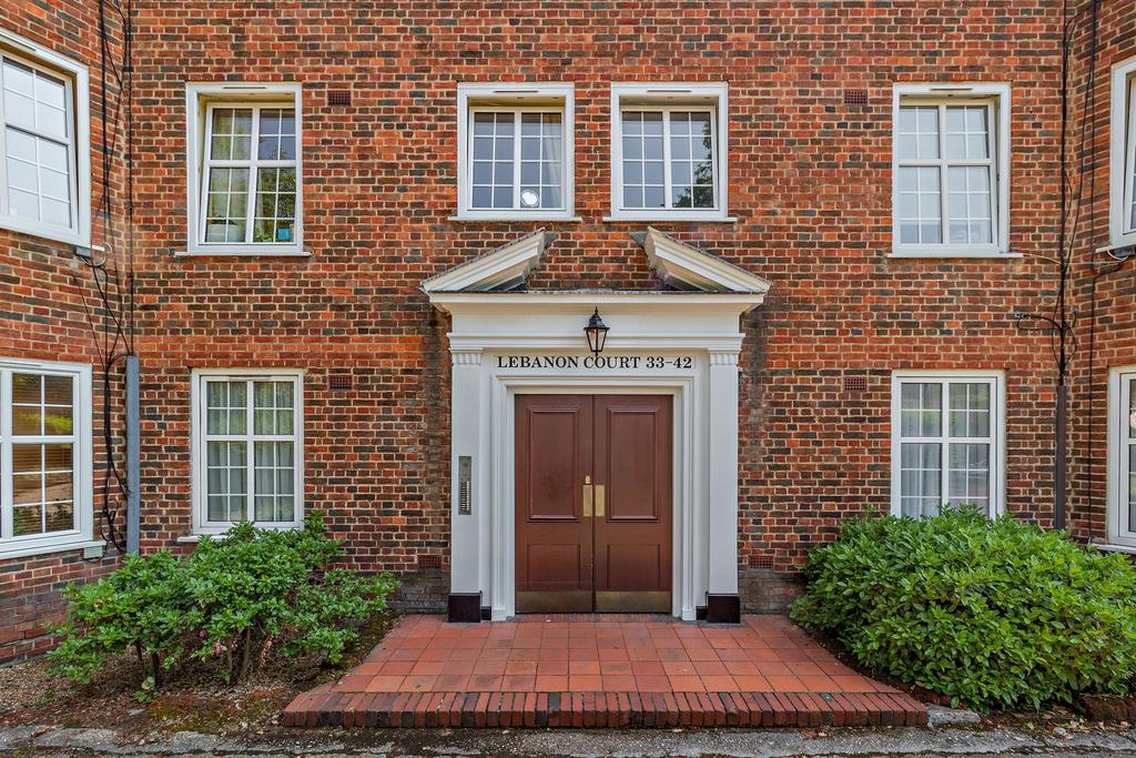 Lebanon Court, Richmond Road, Twickenham 3 bed apartment for sale £