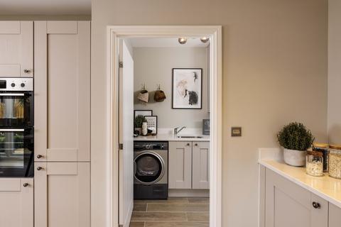 4 bedroom detached house for sale - Wiltshire at Maes Yr Haul, Upper Denbigh Road LL17