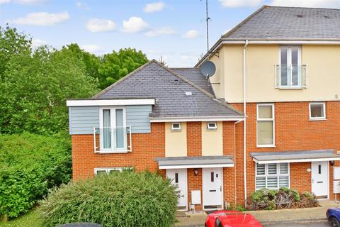 2 bedroom ground floor flat for sale, Foxboro Road, Redhill, Surrey