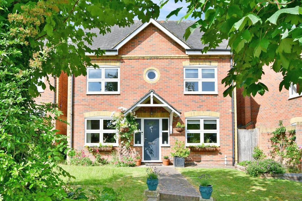 Maidstone Road, Rochester, Kent 4 bed detached house for sale £800,000